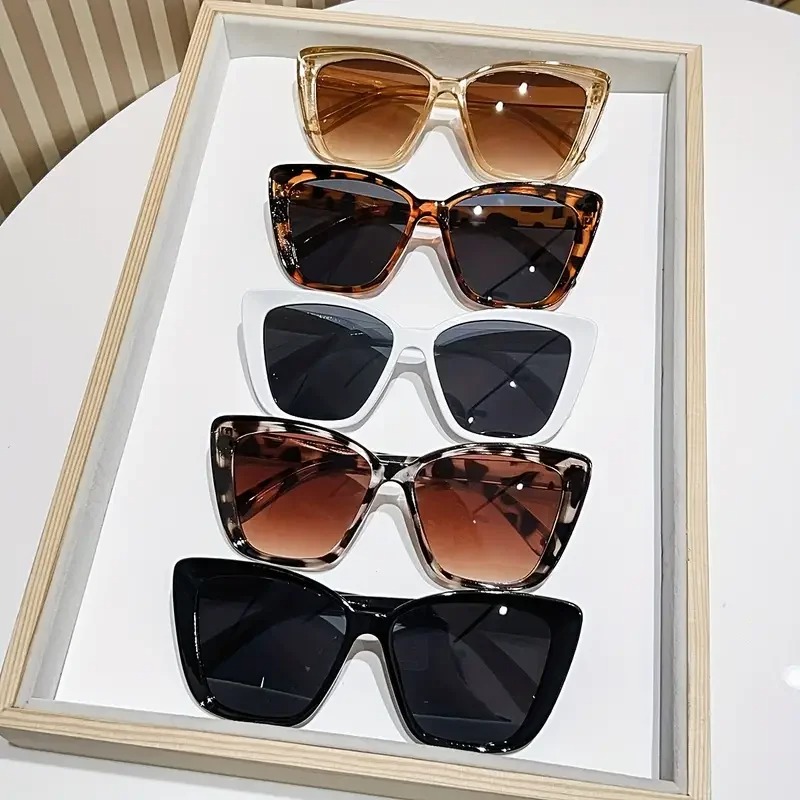 5 Buah Kacamata Hitam Cat-Eye  - Sunglasses Cat Eye ulasan dan harga